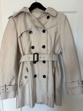 Zara Light Cream Double-Breasted Trench Coat with Belt